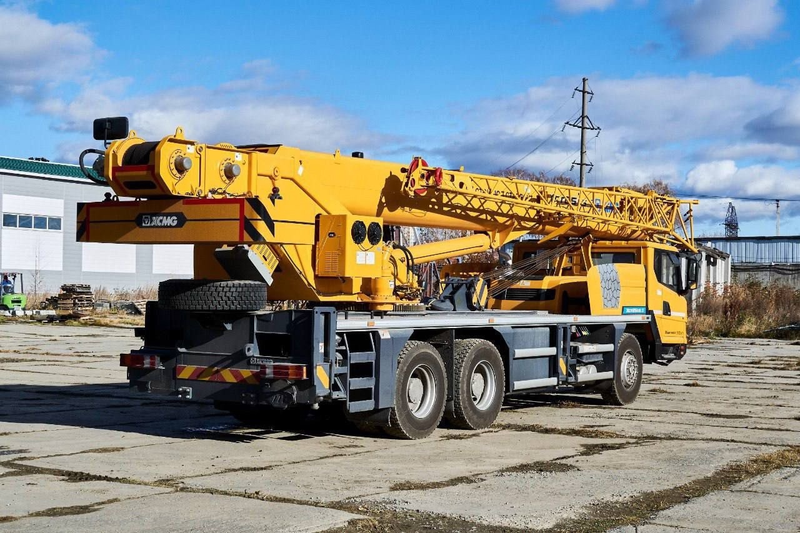 Автокран 25т